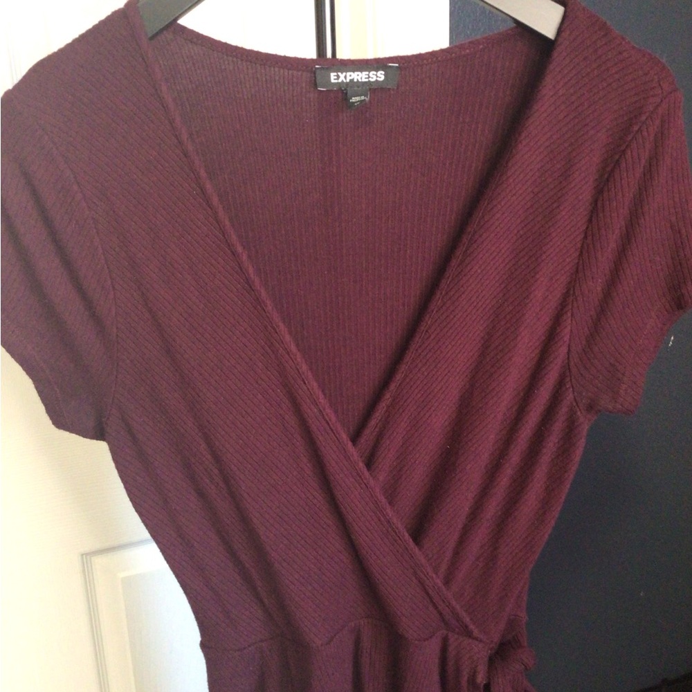 Express Elegant Burgundy Midi Dress - Picture 6 of 6